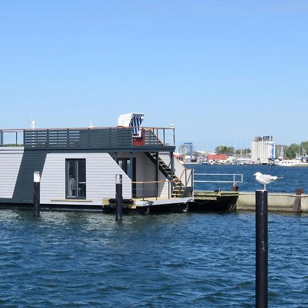 Hotel Hausboot Bali Fehmarn Esterno foto