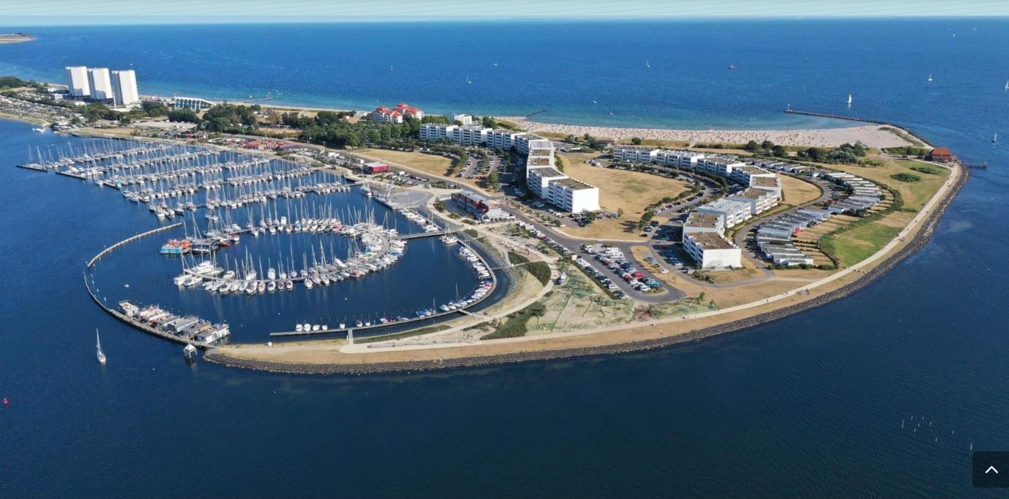 Hotel Hausboot Bali Fehmarn Esterno foto